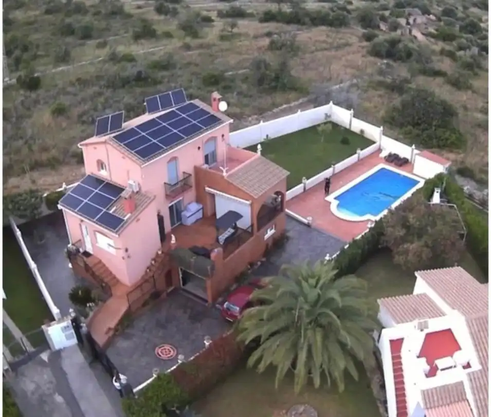 Villa con terrazza in vendita a Costa Sur