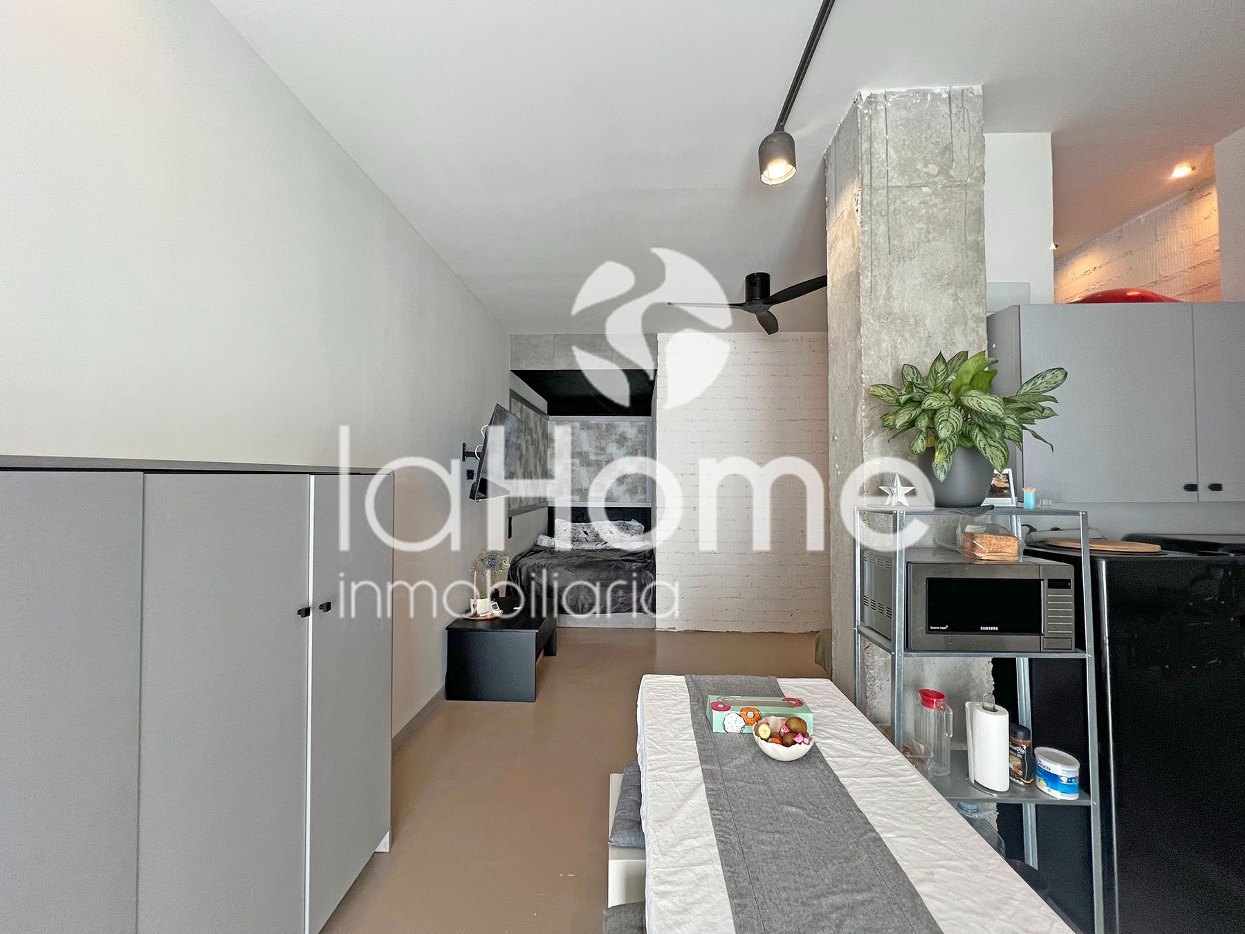 Sala d'estar de Loft en venda en Paterna amb Aire condicionat, Moblat i Forn