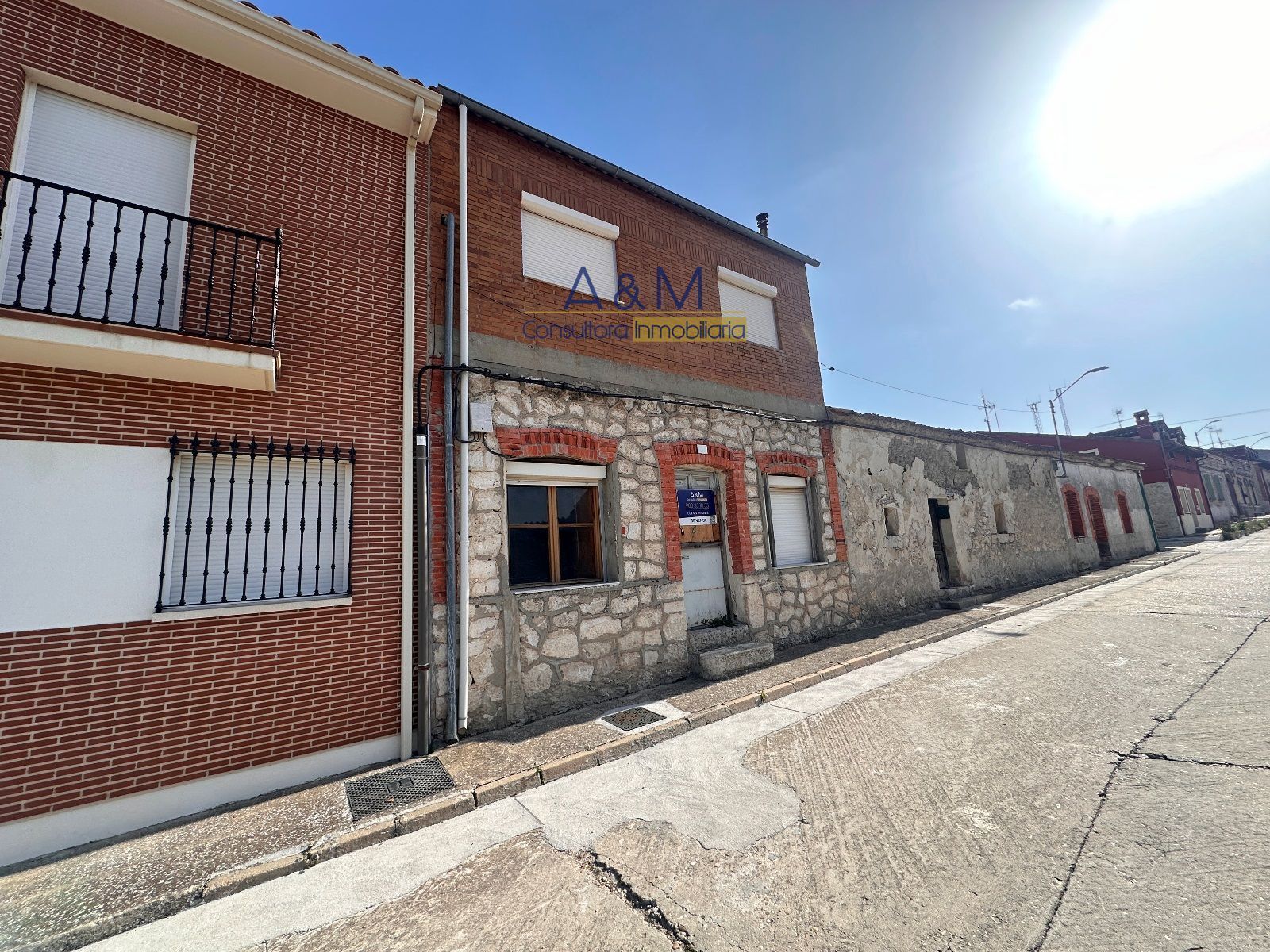 Vista exterior de Casa o xalet en venda en San Miguel del Arroyo