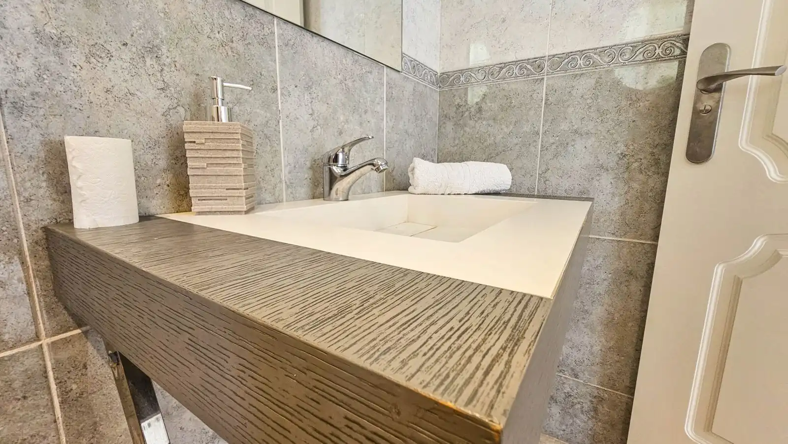 Baño de Casa adosada en venta en Manilva con Aire acondicionado, Piscina y Amueblado