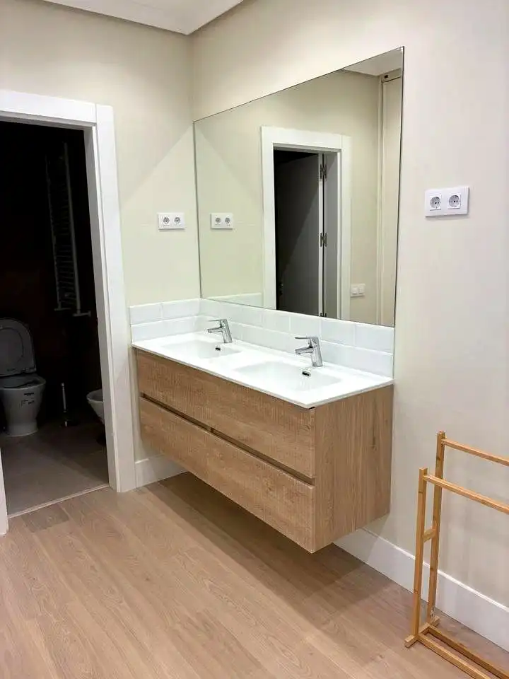 Badezimmer von Wohnungen zur Miete in Chamartín