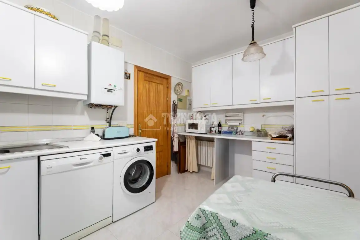 Cocina de Casa o chalet en venta en Torrelodones con Calefacción, Jardín privado y Piscina