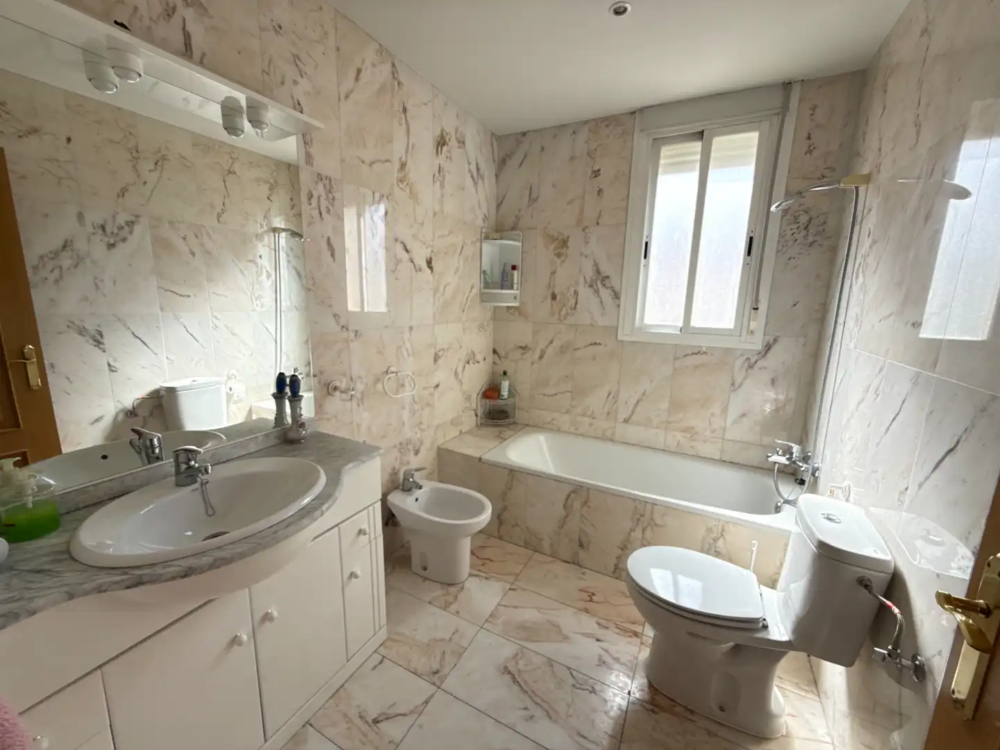 Baño de Casa o chalet en venta en Dosbarrios con Trastero, Amueblado y Lavadora