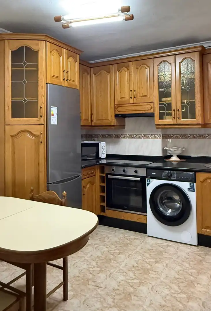 Küche von Wohnung zur Miete in Avilés mit Heizung und Möbliert