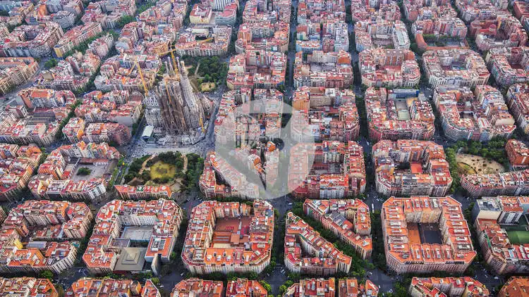 Vista exterior de Local en venda en Barcelona amb Aire condicionat i Calefacció