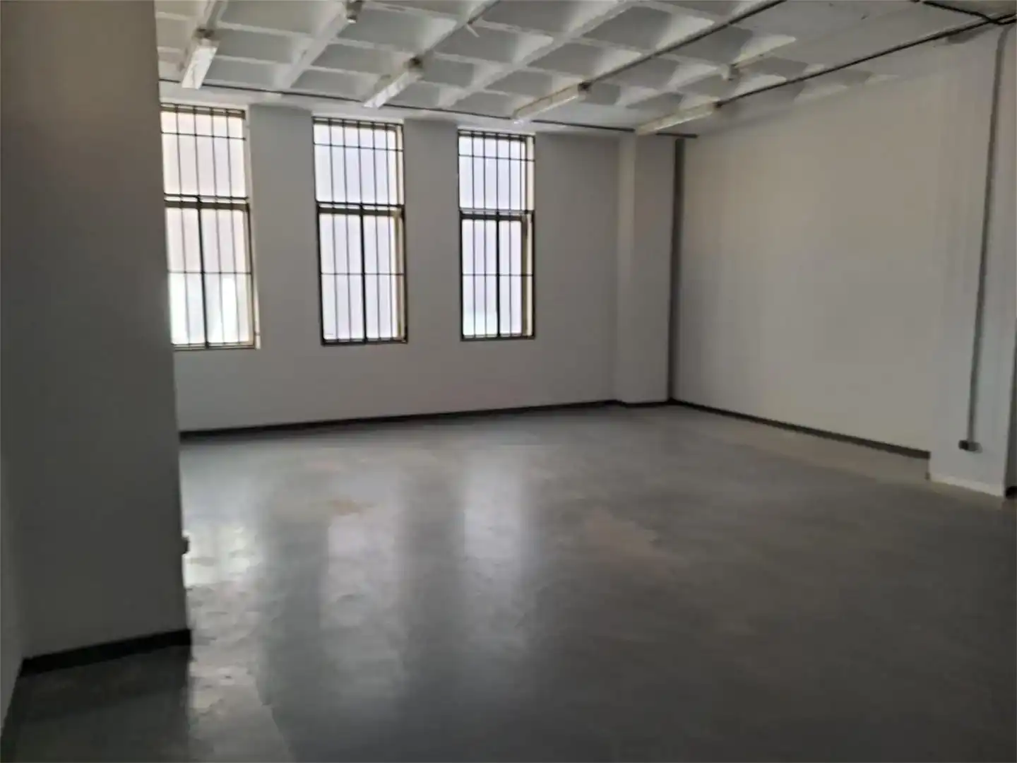 Exterior view of Commercial properties for rent in Madrid