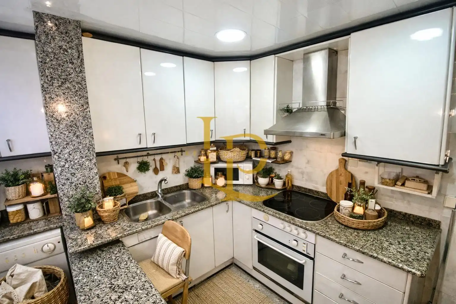Cocina de Piso en venta en Barcelona con Calefacción, Terraza y Horno