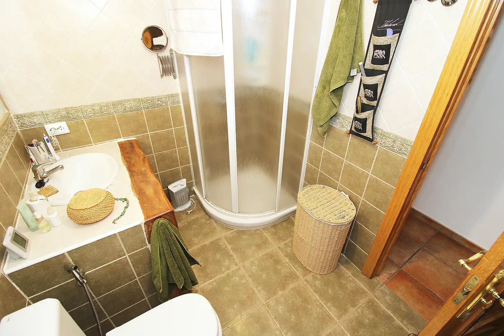 Baño de Casa adosada en venta en El Atazar con Calefacción, Terraza y Trastero