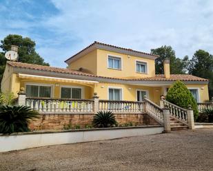 Vista exterior de Casa o xalet en venda en L'Ametlla de Mar  amb Aire condicionat, Jardí privat i Terrassa