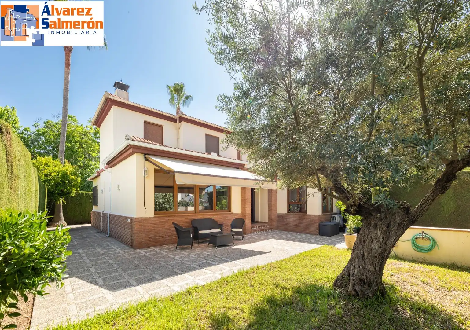 Vista exterior de Casa o chalet en venta en Albolote con Aire acondicionado, Calefacción y Jardín privado