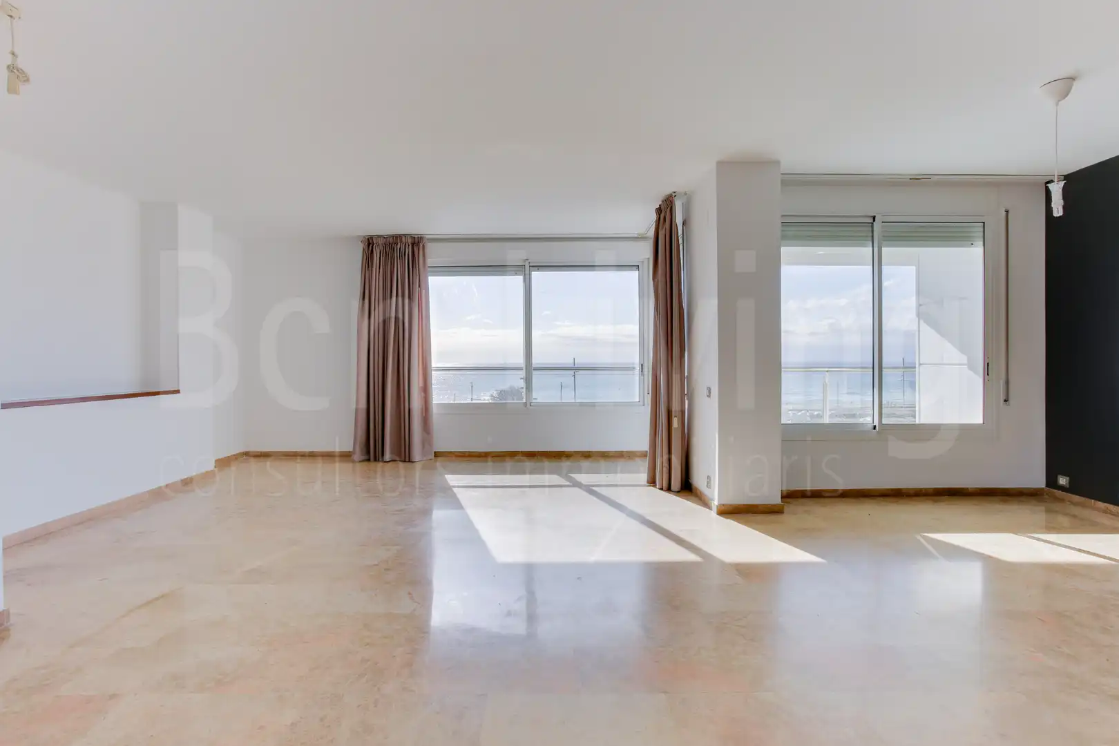 Sala de estar de Piso de alquiler en Barcelona con Aire acondicionado, Terraza y Trastero