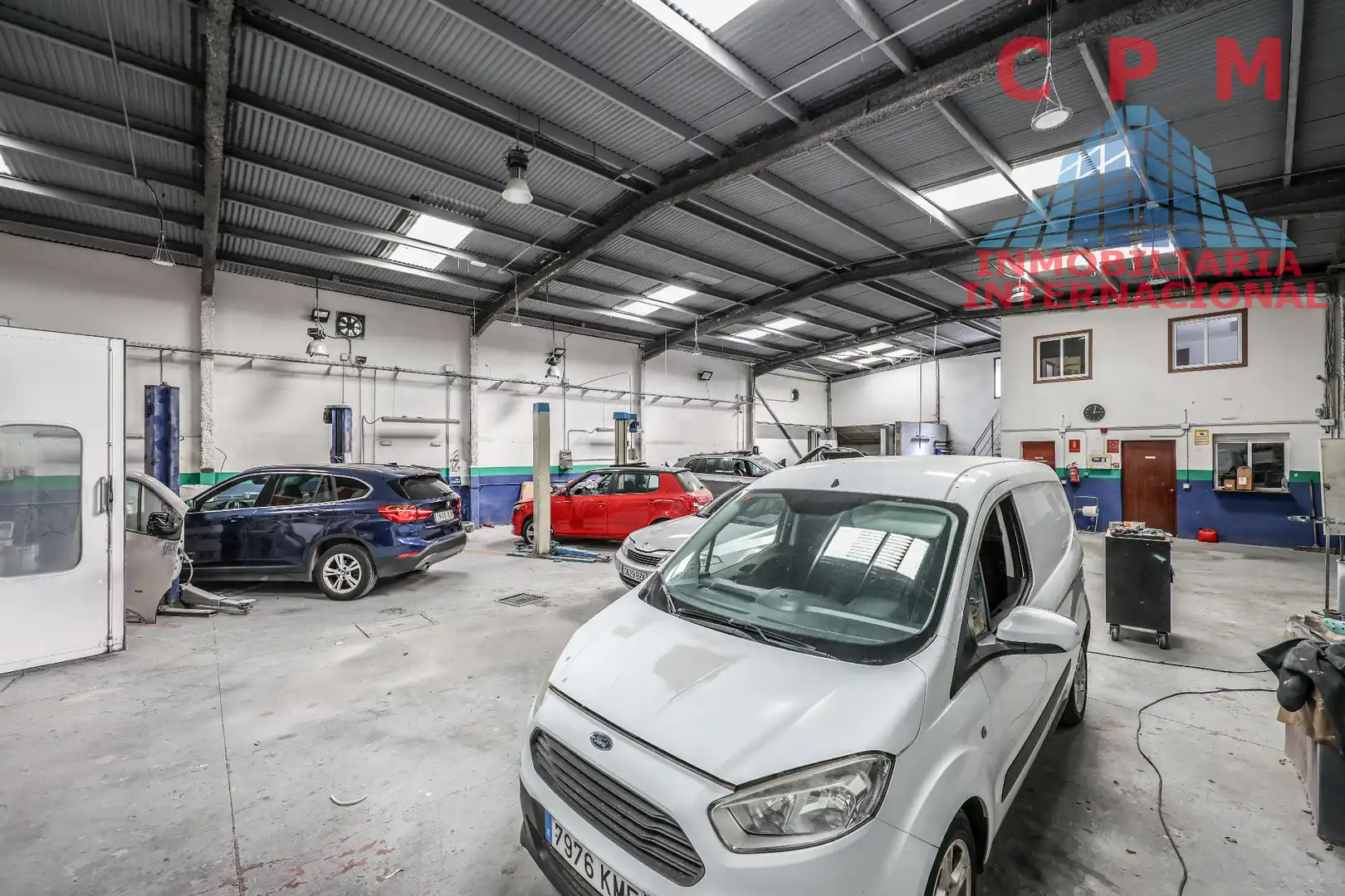 Nave industrial en venta en Velilla de San Antonio, imagen 2