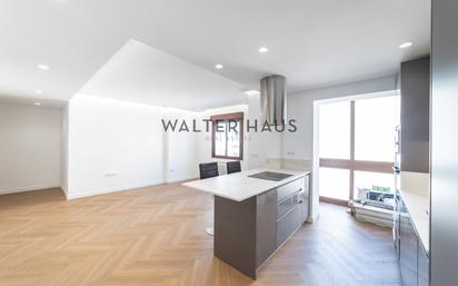 Kitchen of Flat for sale in  Madrid Capital  with Air Conditioner, Heating and Terrace