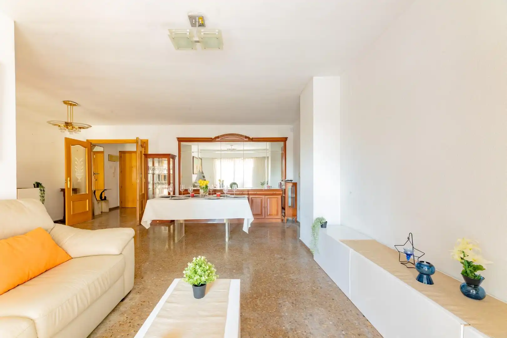 Sala de estar de Piso en venta en Valencia con Trastero, Balcón y Alarma