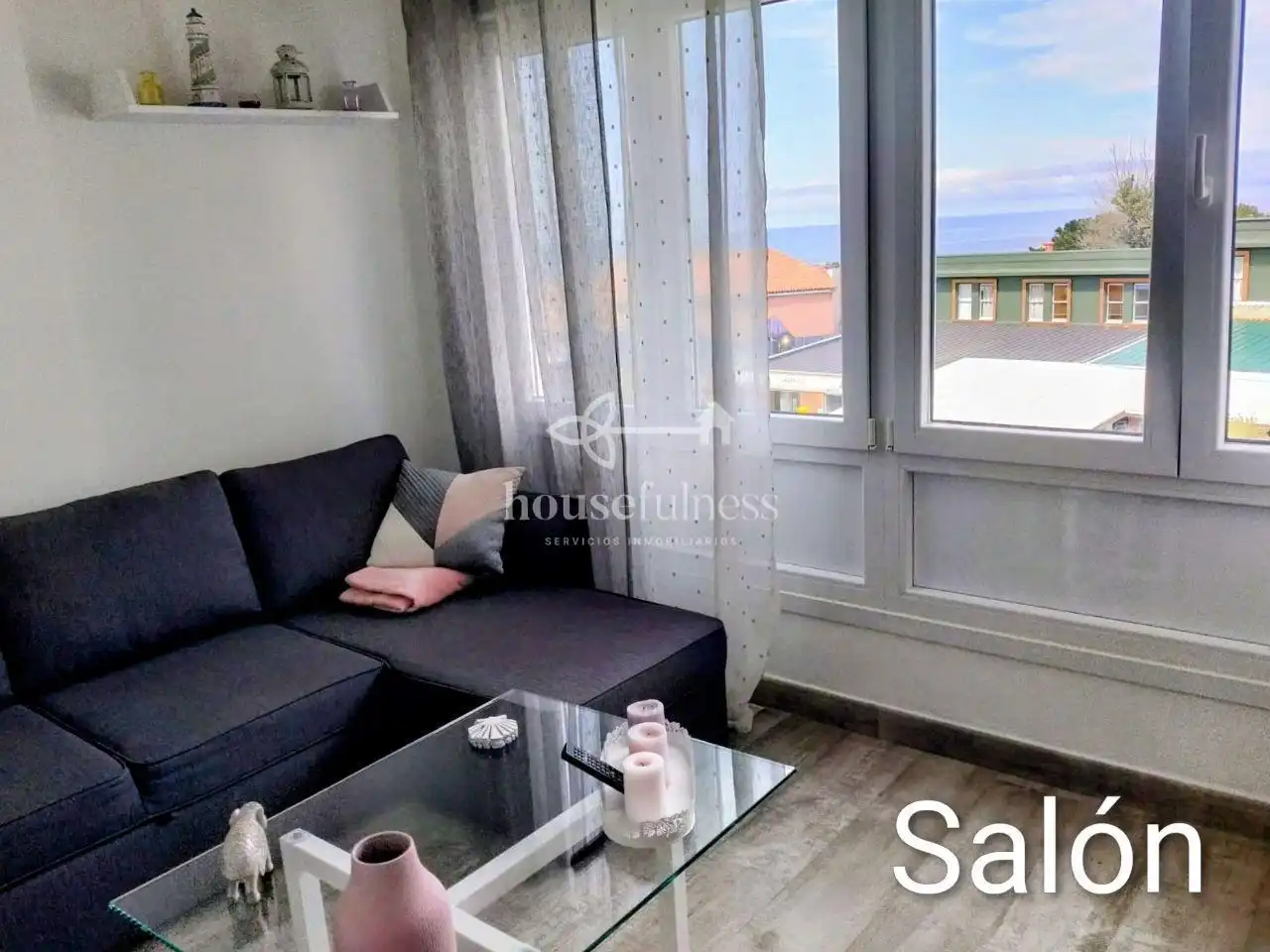 Sala de estar de Apartamento en venta en Valdoviño con Calefacción y Amueblado