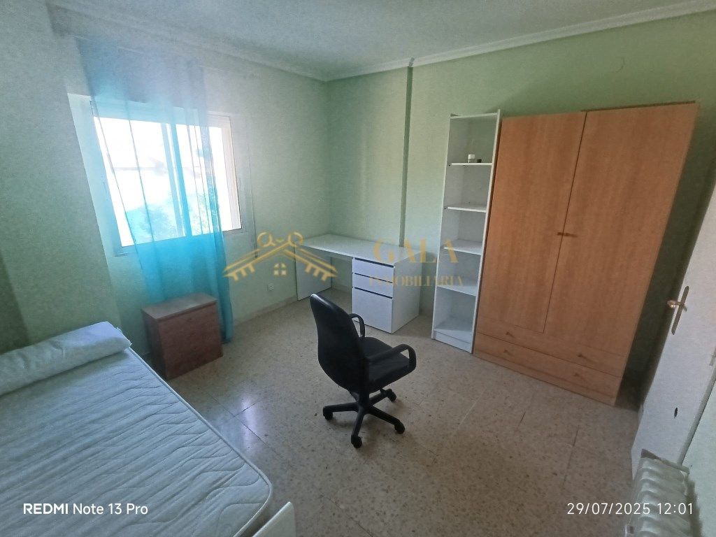 Bedroom of Flat to rent in Cáceres Capital  with Furnished