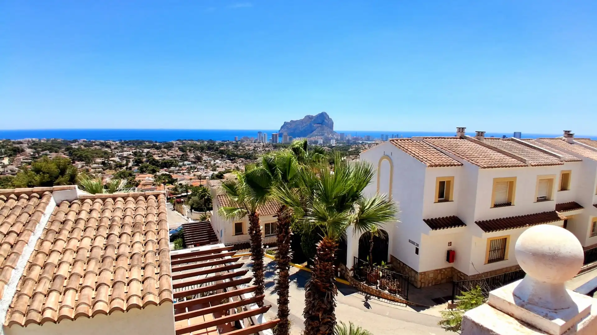 Vista exterior de Casa o chalet en venta en Calpe / Calp con Aire acondicionado, Calefacción y Terraza