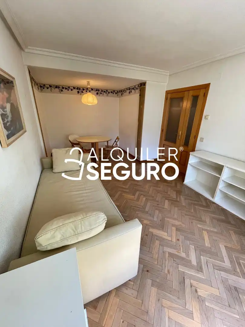 Living room of Flat for rent in Madrid  with Heating