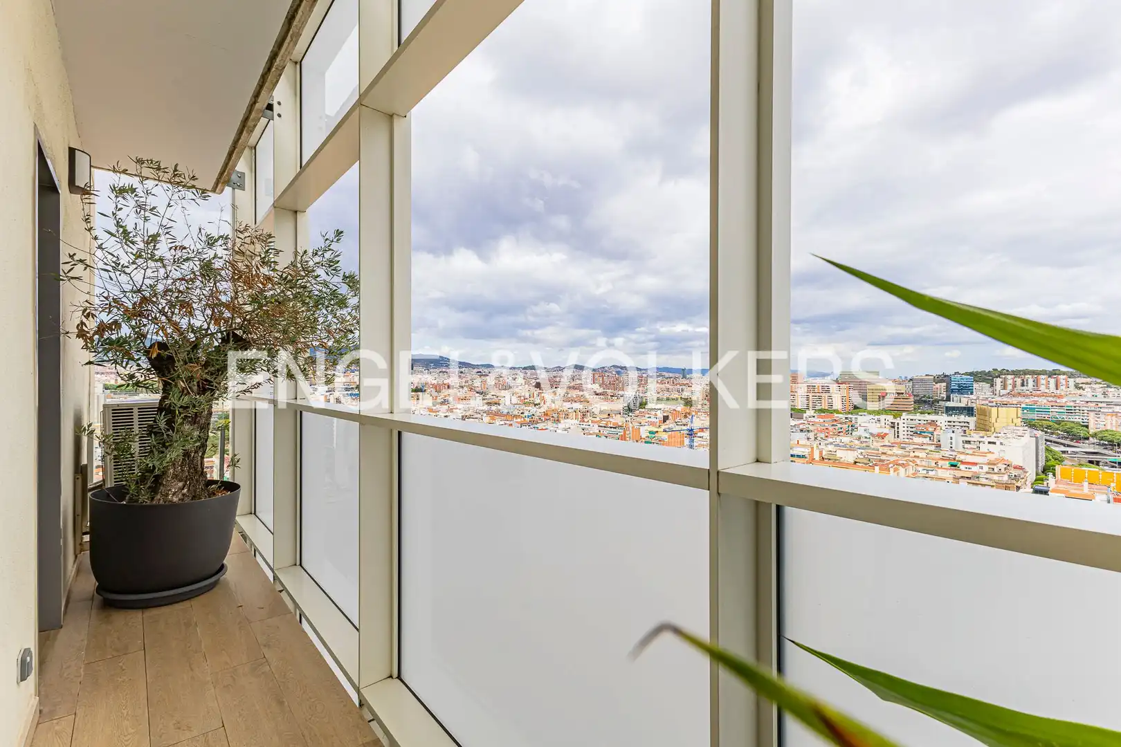 Terrassa de Àtic en venda en L'Hospitalet de Llobregat amb Aire condicionat, Calefacció i Parquet