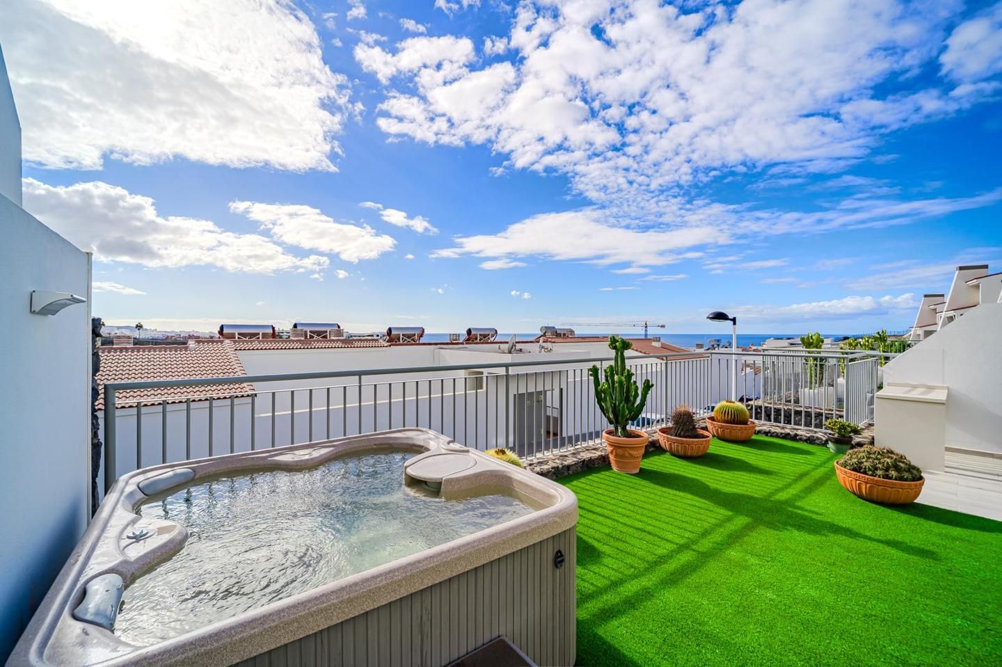 Terrace of Flat for sale in Adeje  with Air Conditioner, Private garden and Terrace