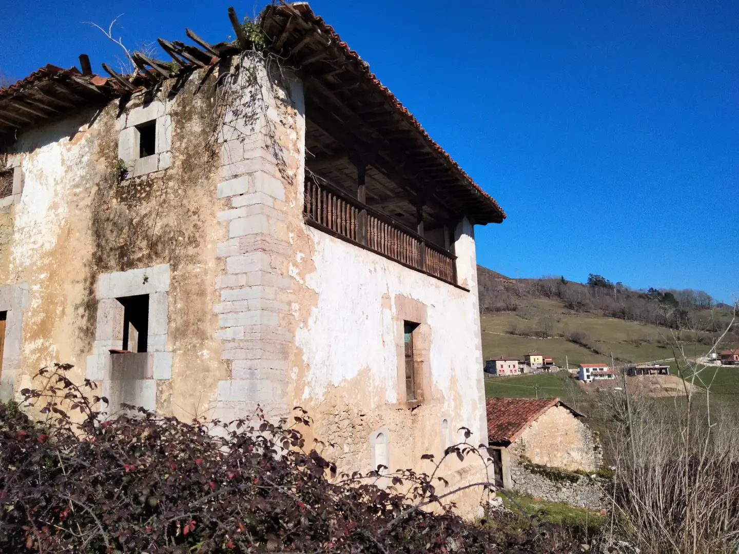 Gebäude zum Verkauf in Lugar Villar, Onís
