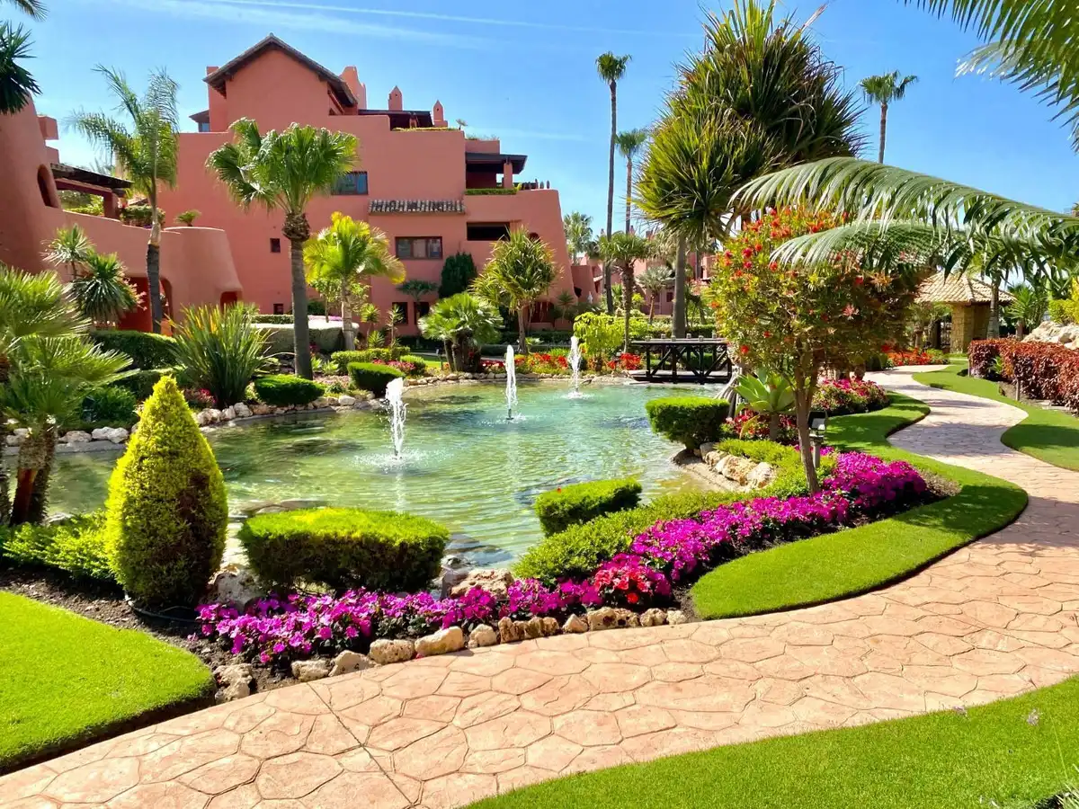 Penthouse with pool for sale in Selwo, imagen 6