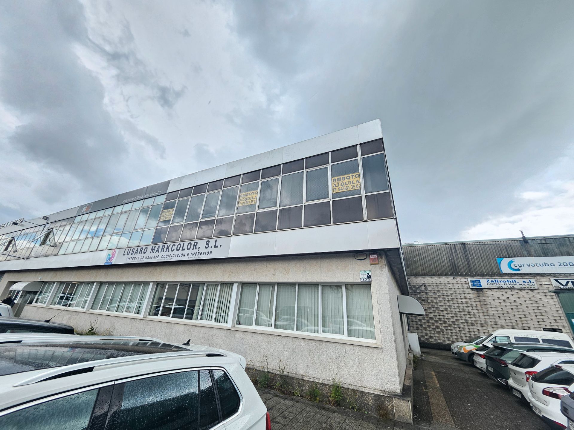 Vista exterior de Oficina de lloguer en Abadiño  amb Aire condicionat, Calefacció i Internet