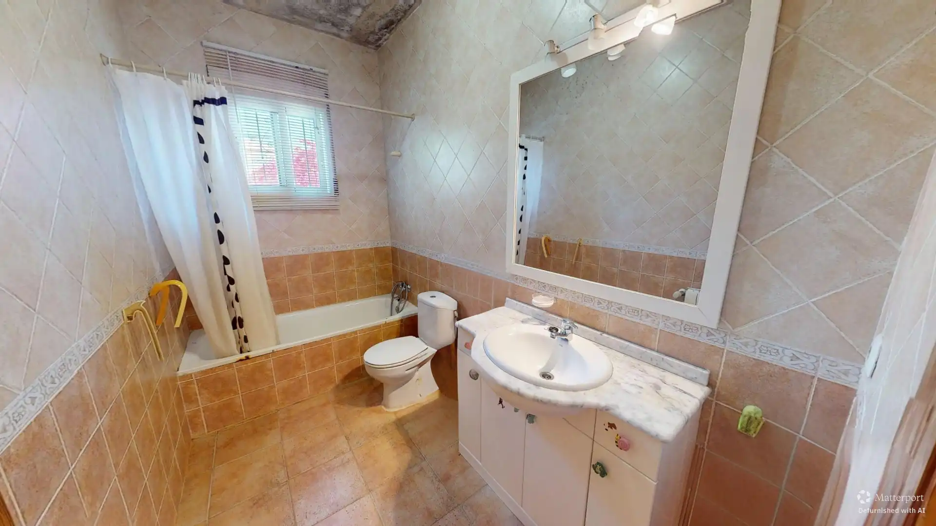 Bany de Casa o xalet en venda en Mutxamel amb Jardí privat, Terrassa i Traster