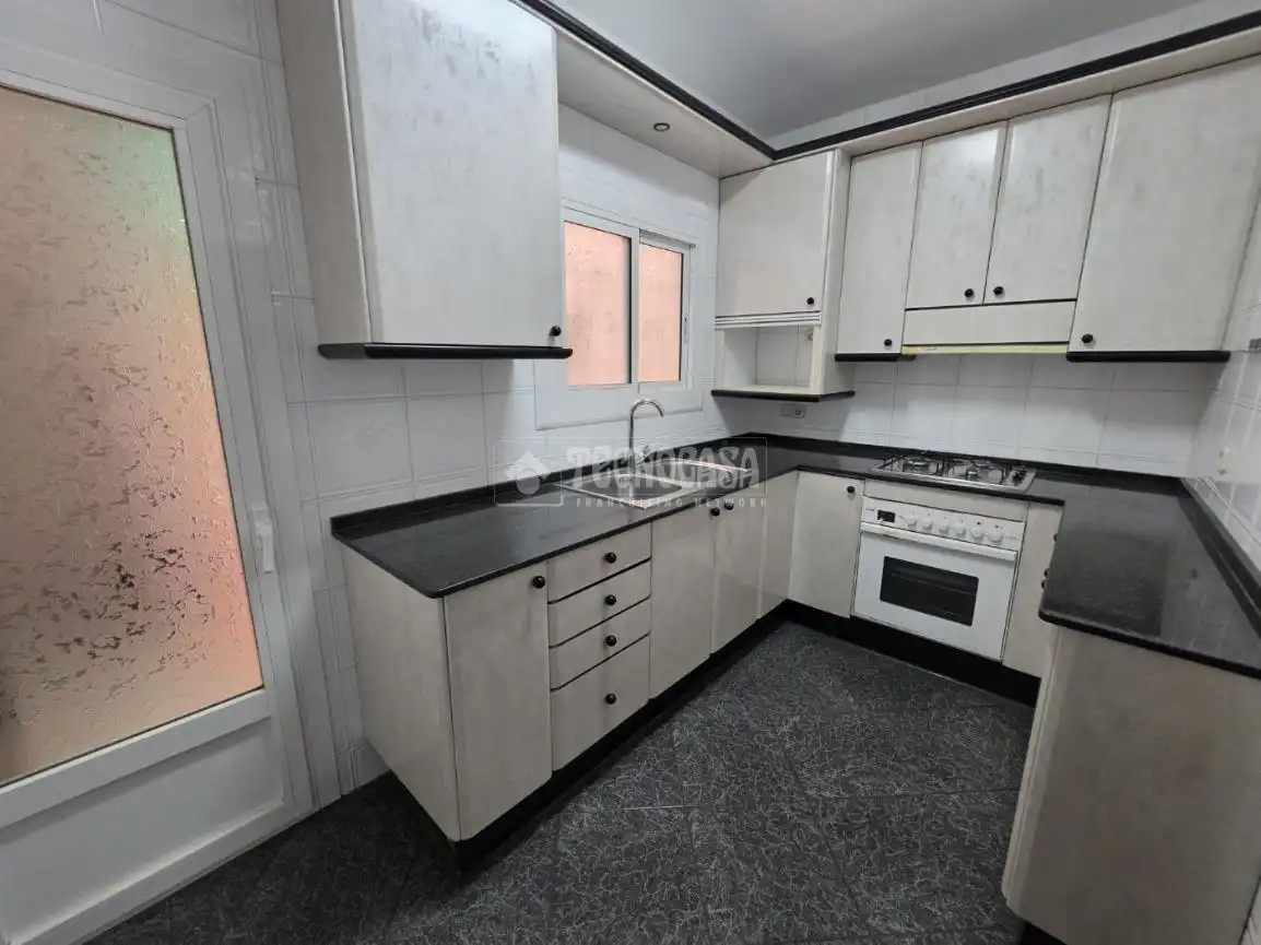 Kitchen of Flat for sale in Sant Vicenç Dels Horts  with Heating and Terrace