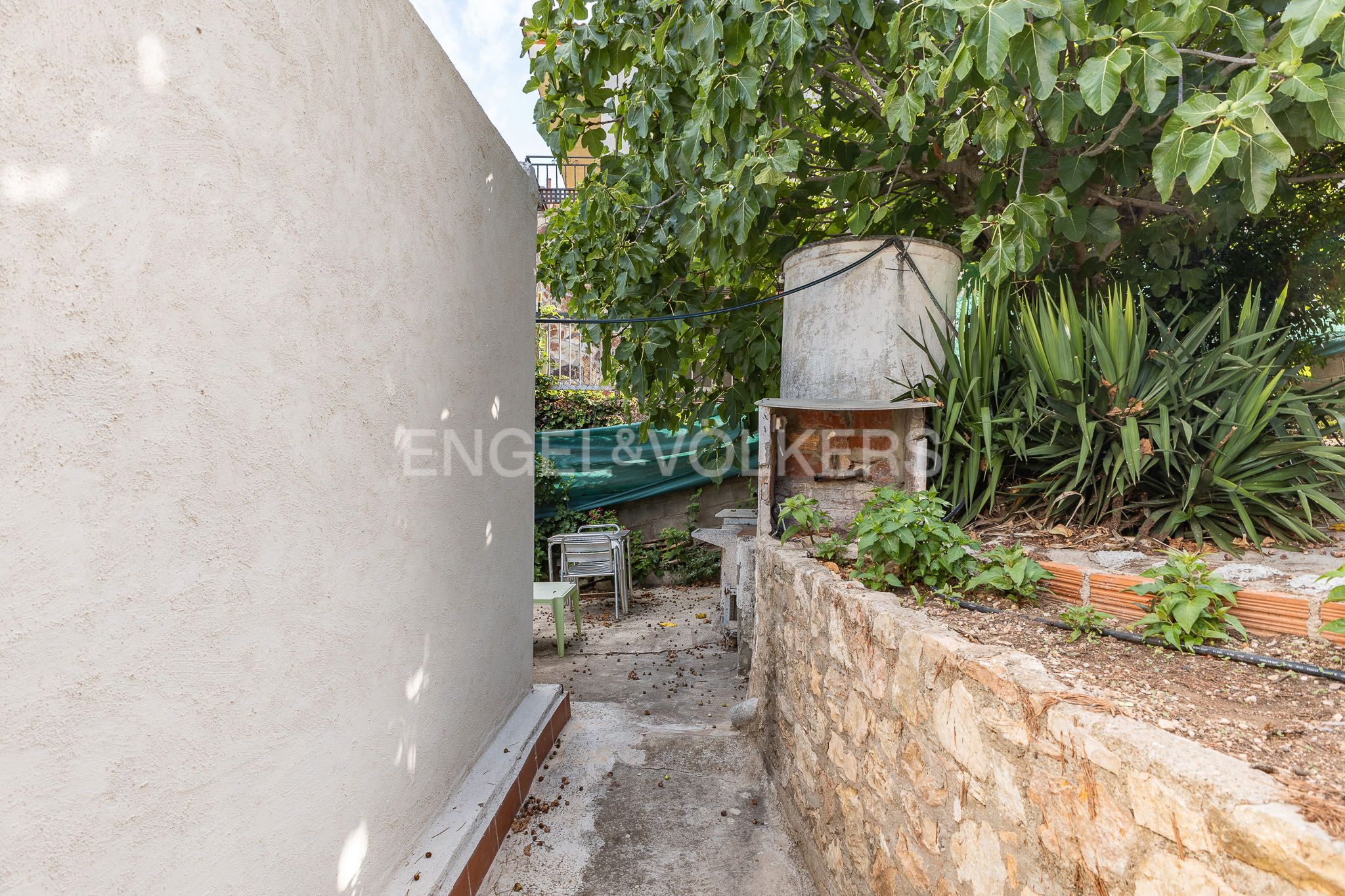 Vista exterior de Casa o chalet en venta en Vallirana con Calefacción y Jardín privado