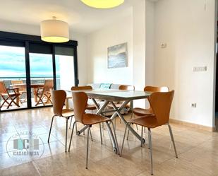 Menjador de Apartament de lloguer en Benicasim / Benicàssim amb Aire condicionat, Terrassa i Piscina
