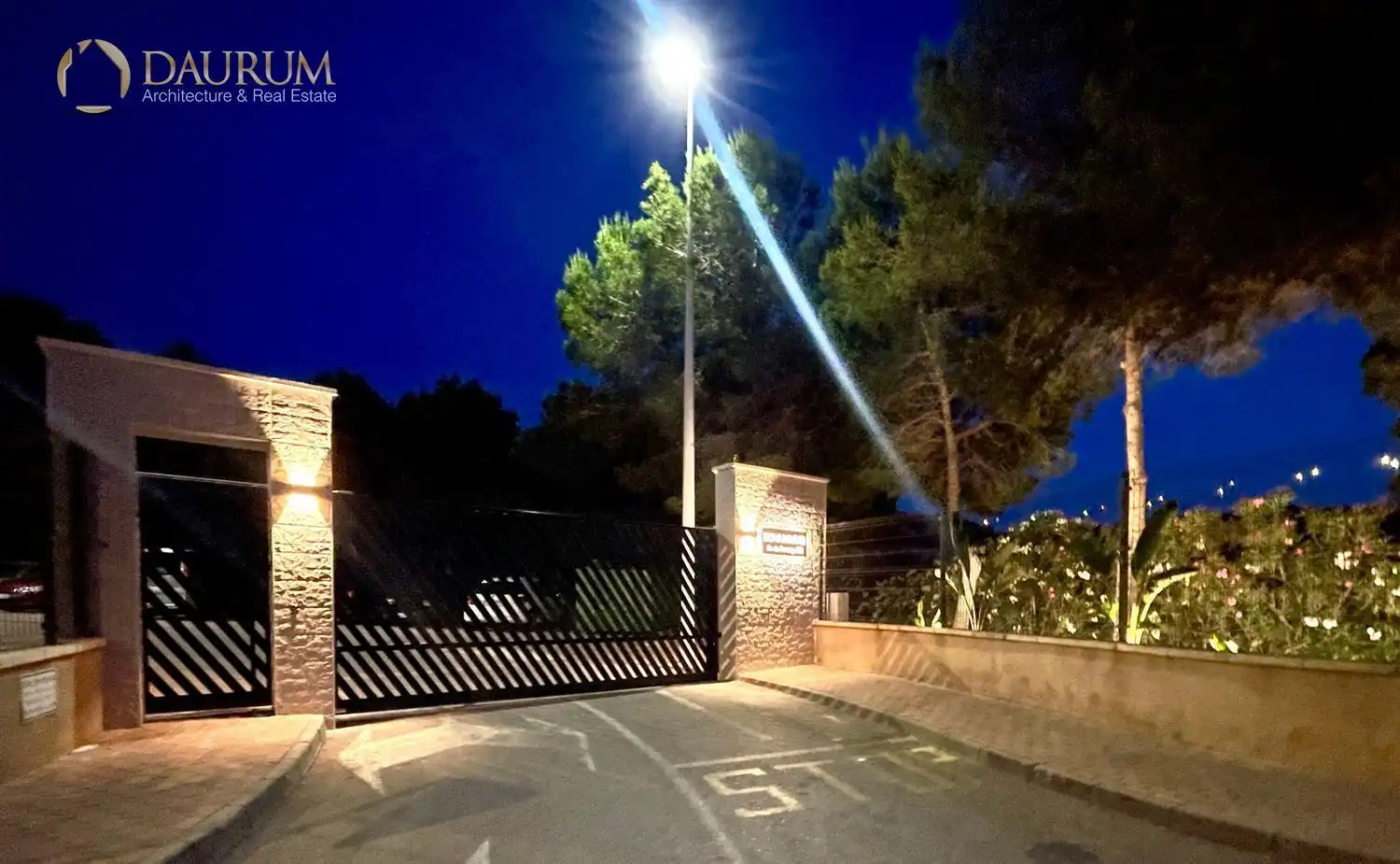 Vista exterior de Àtic en venda en Santa Pola amb Aire condicionat, Calefacció i Terrassa
