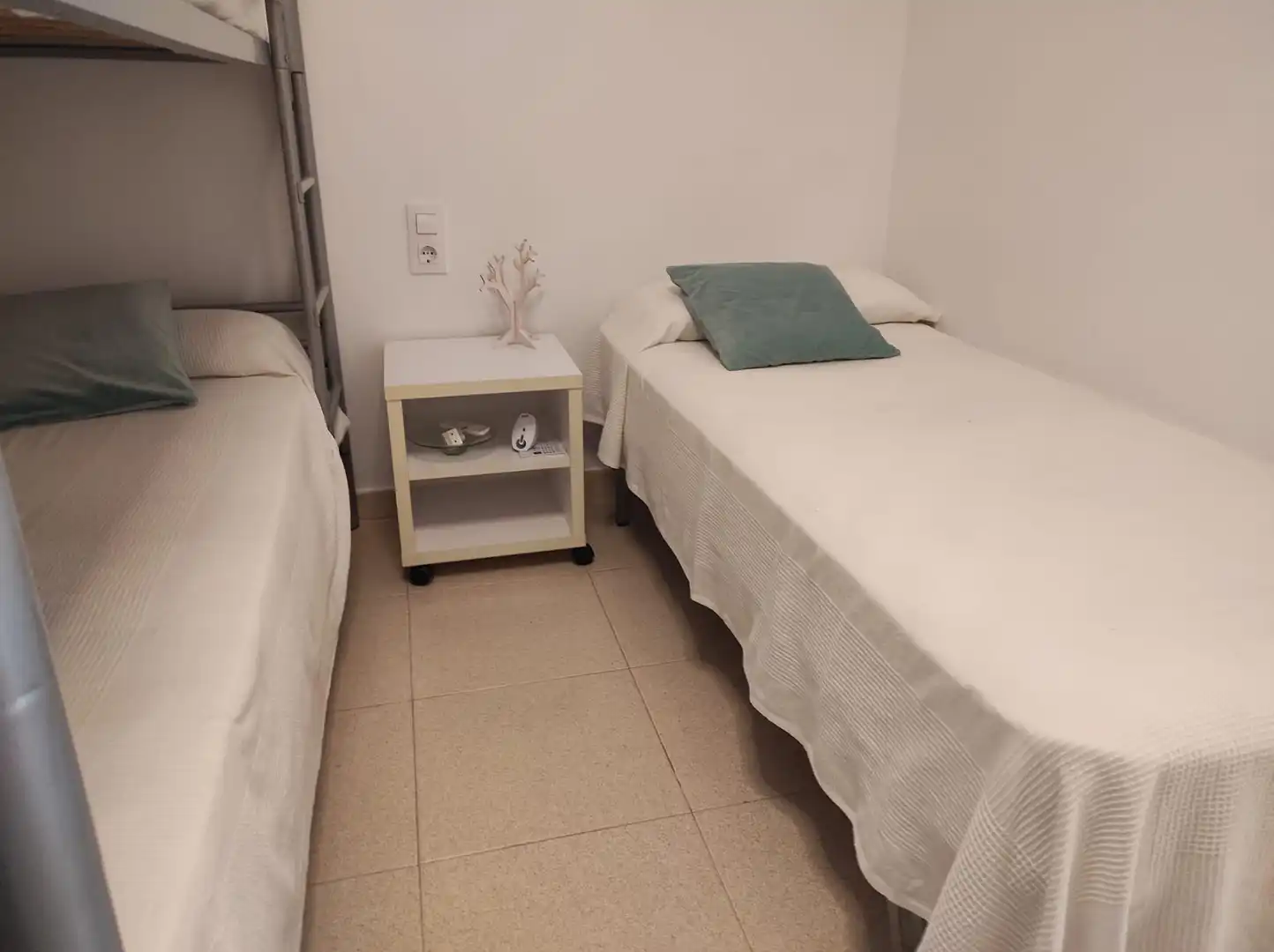 Dormitori de Apartament en venda en Tossa de Mar amb Jardí privat i Terrassa