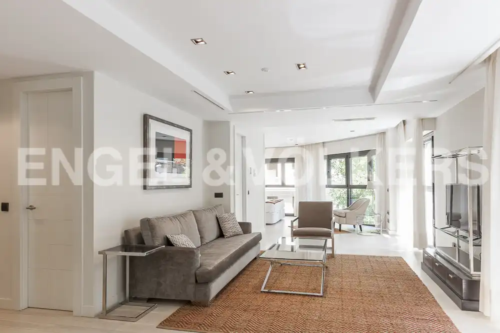 Flat with terrace to rent in Almagro, imagen 2