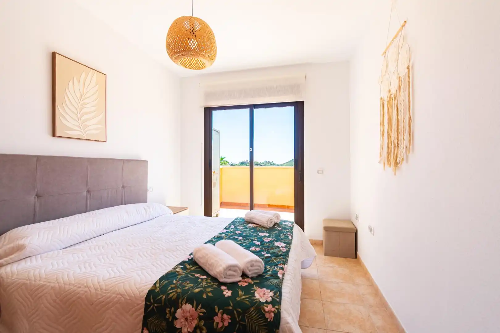 Dormitori de Apartament en venda en Águilas amb Aire condicionat, Terrassa i Moblat