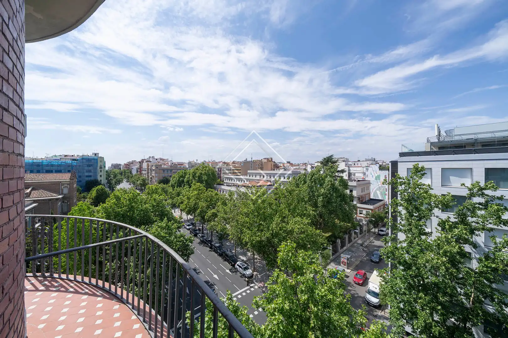 Exterior view of Office for sale in Madrid