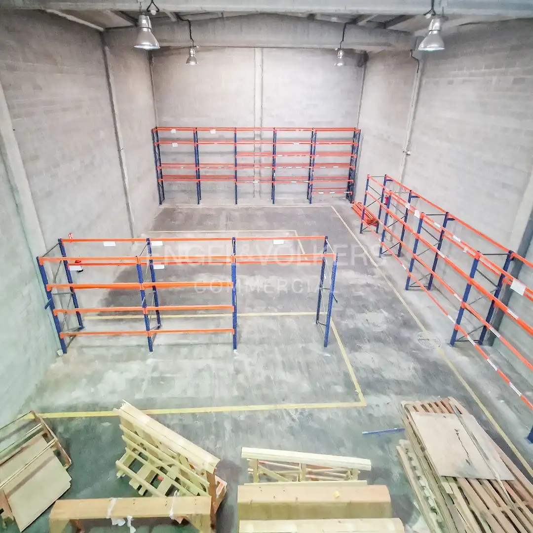 Nave industrial de alquiler en Sant Boi de Llobregat