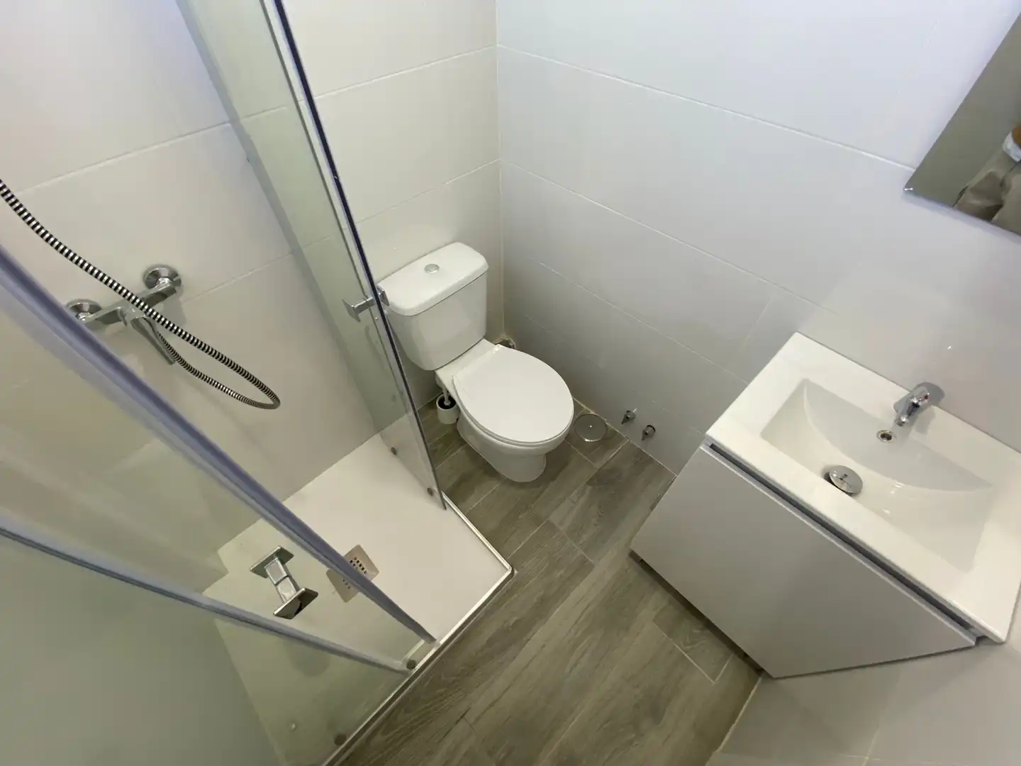 Baño de Piso de alquiler en Madrid con Calefacción, Amueblado y Horno