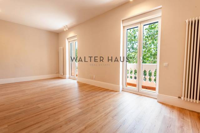 Piso en Venta en Avenida de Menéndez Pelayo en Ibiza de Madrid