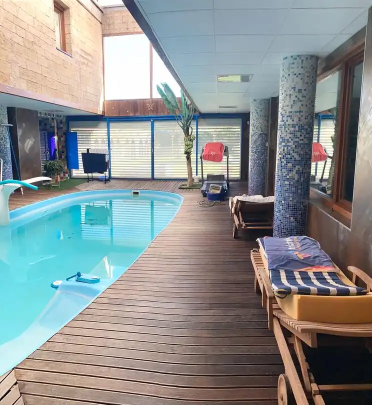 Piscina de Casa o xalet en venda en Vitoria - Gasteiz amb Calefacció, Jardí privat i Terrassa