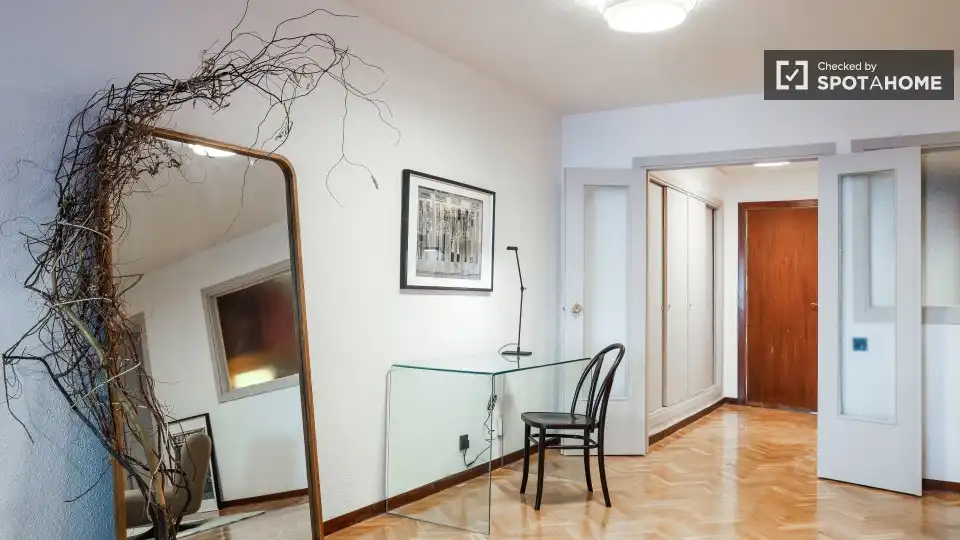 Appartamento con terrazza in affitto a Centro, imagen 6