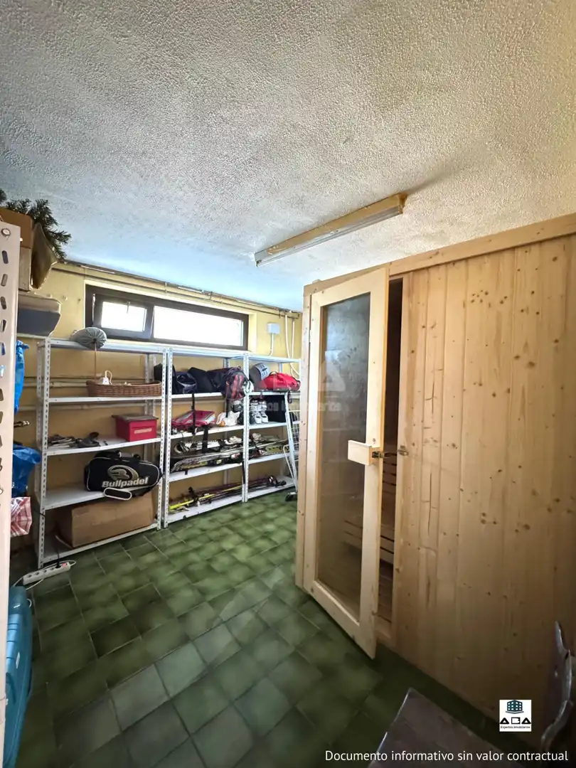 Casa o xalet en venda en Gijón  amb Calefacció, Jardí privat i Traster