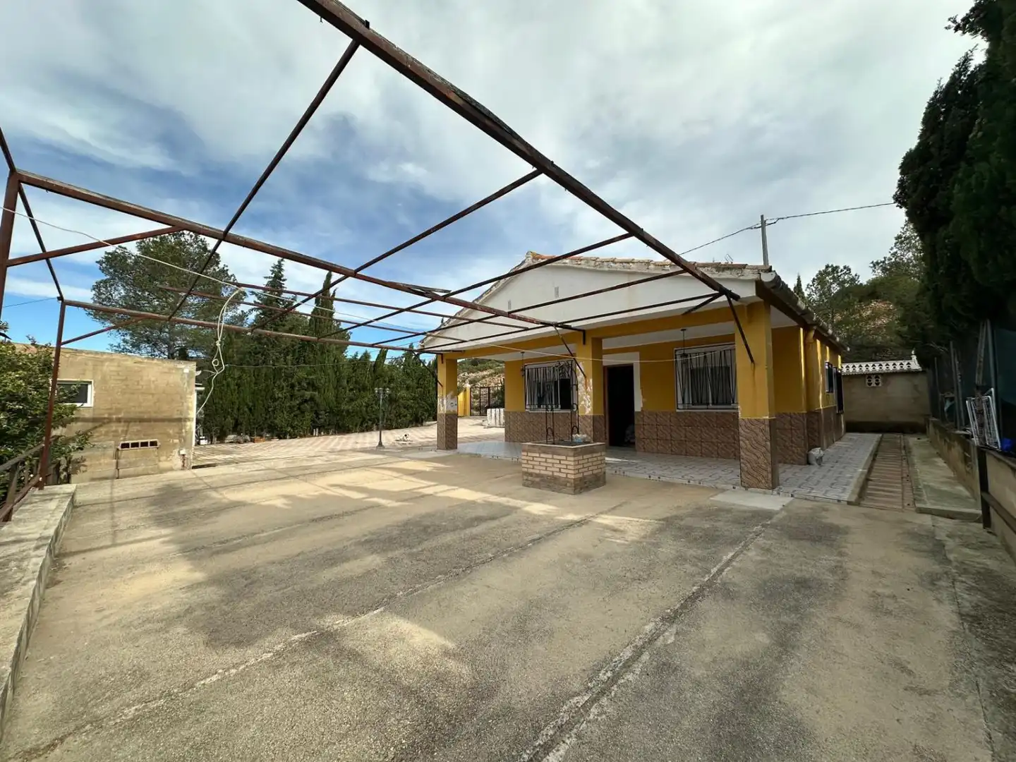 Vista exterior de Casa o chalet en venta en Macastre con Calefacción, Terraza y Trastero