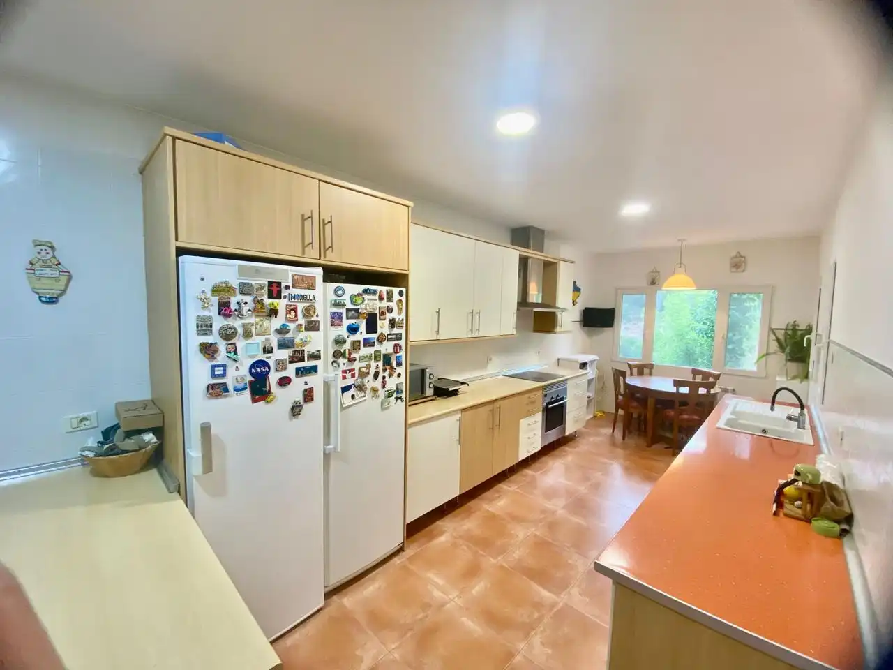Cuina de Casa o xalet en venda en Benicasim / Benicàssim amb Aire condicionat, Jardí privat i Terrassa