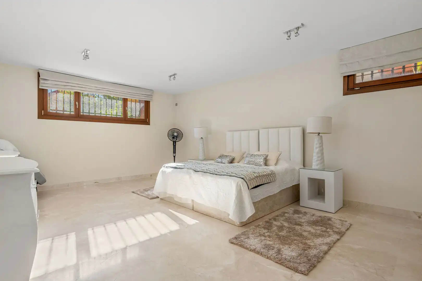 Casa con piscina en venta en Milla de Oro, imagen 16