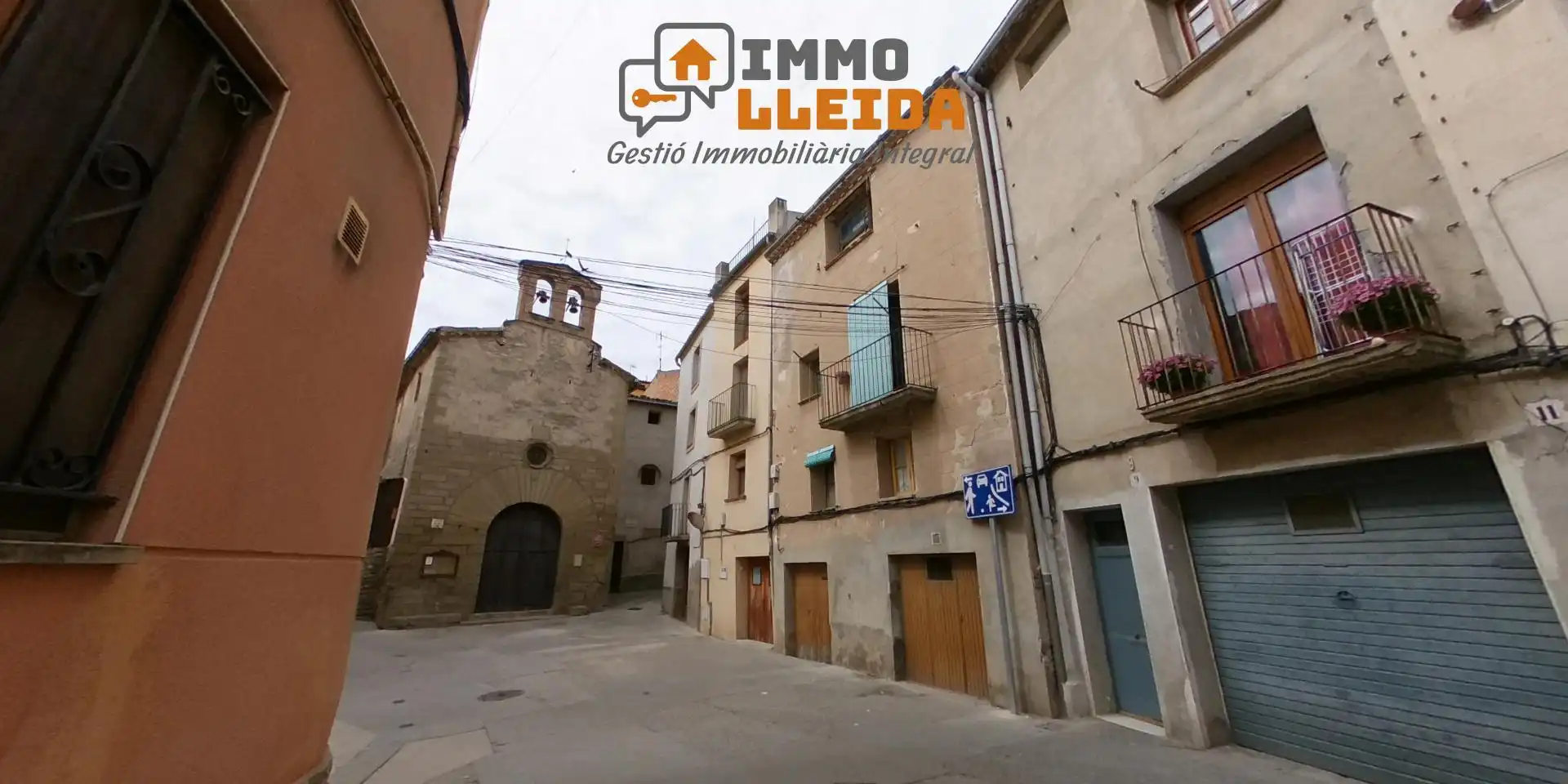 Vista exterior de Casa adosada en venta en Cervera con Trastero y Balcón