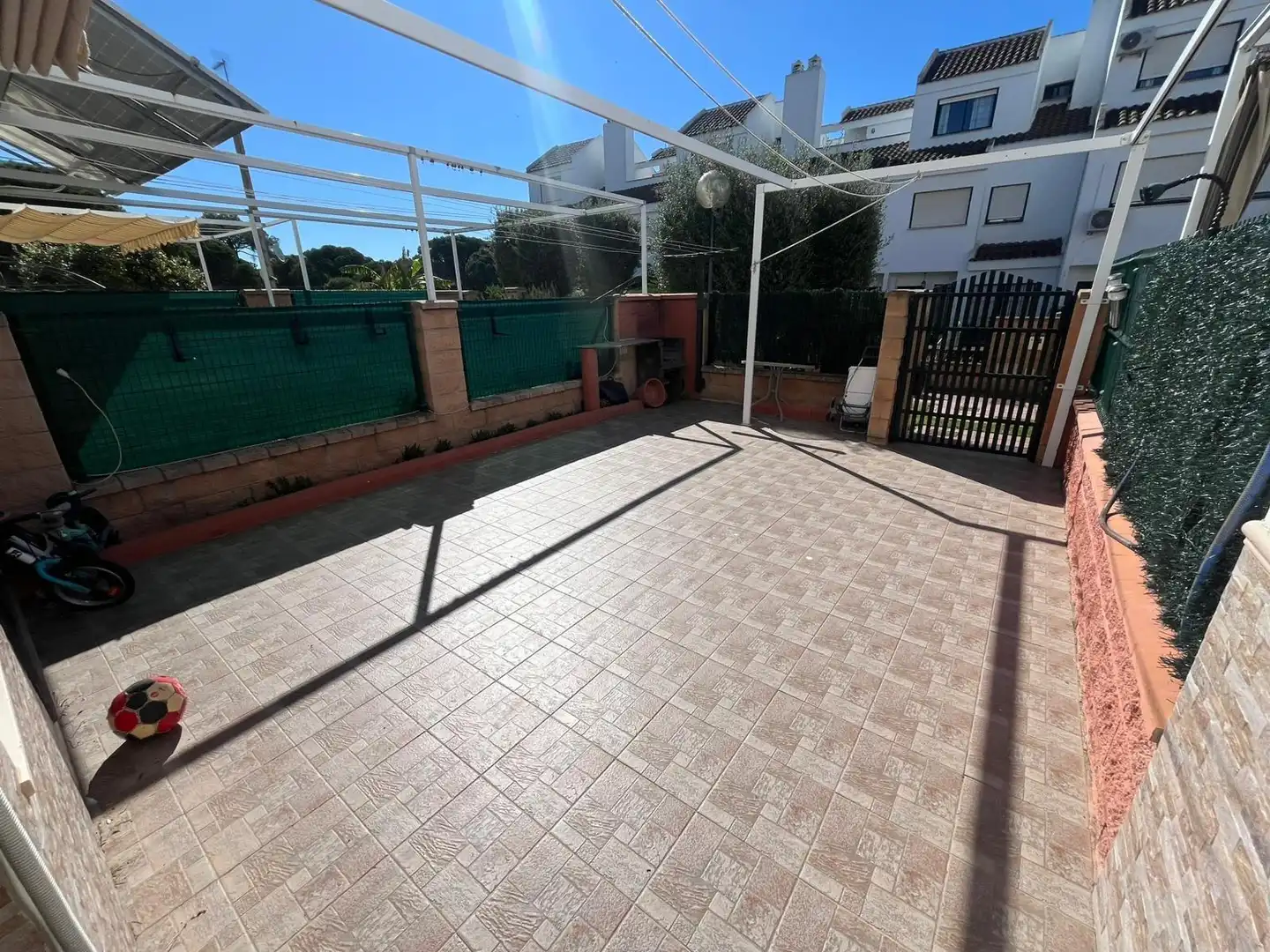 Terrassa de Casa adosada en venda en El Portil amb Aire condicionat