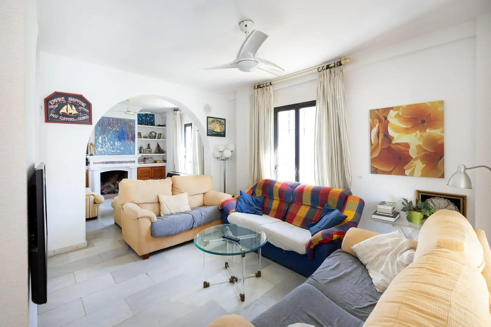 Wohnzimmer von Einfamilien-Reihenhaus zum Verkauf in Motril mit Klimaanlage, Möbliert und Balkon