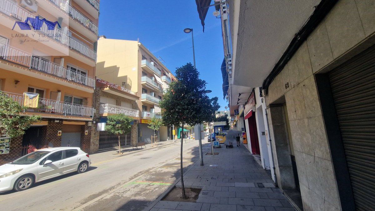 Vista exterior de Local en venda en Pineda de Mar