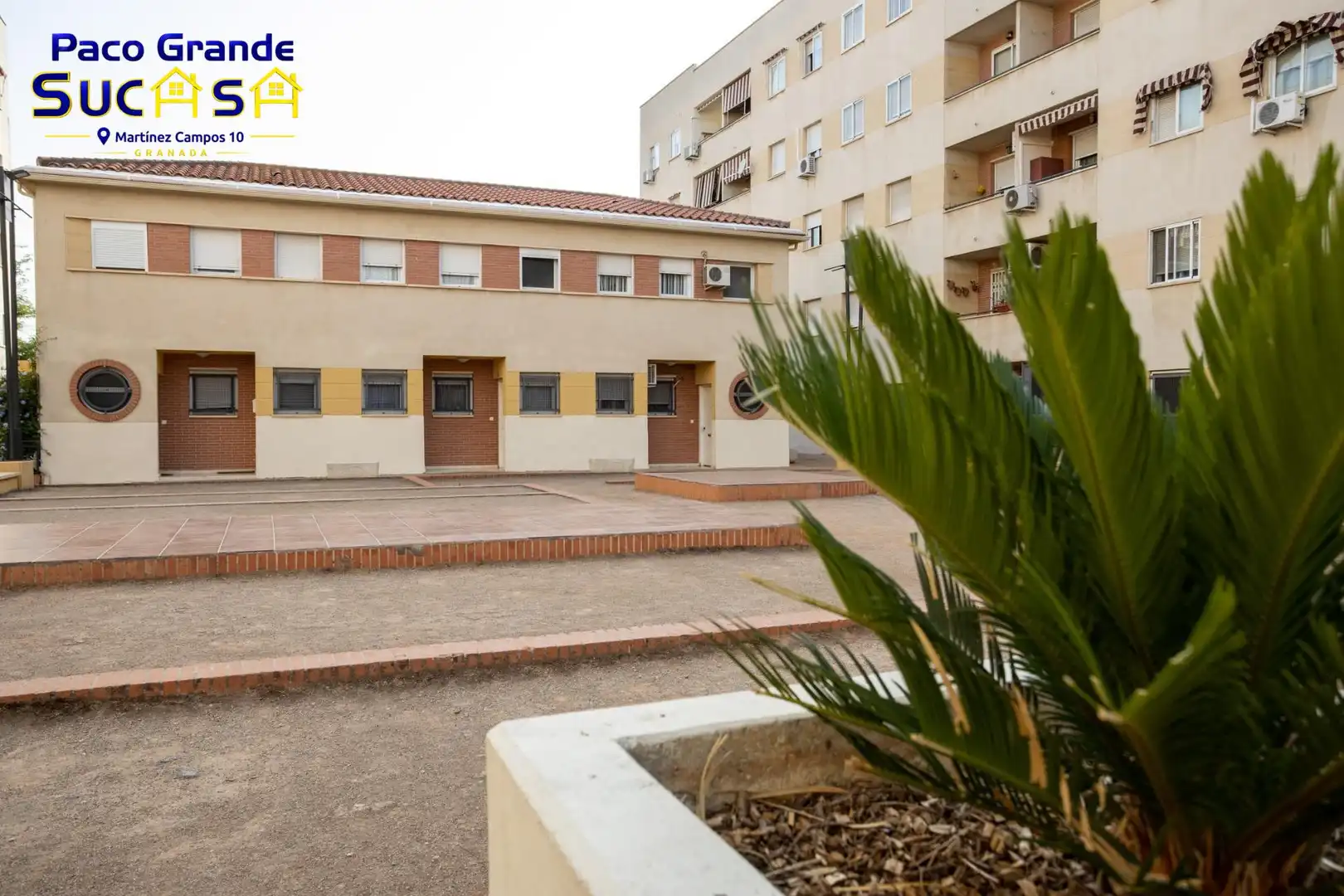 Exterior view of Flat for sale in Granada  with Heating, Terrace and Furnished